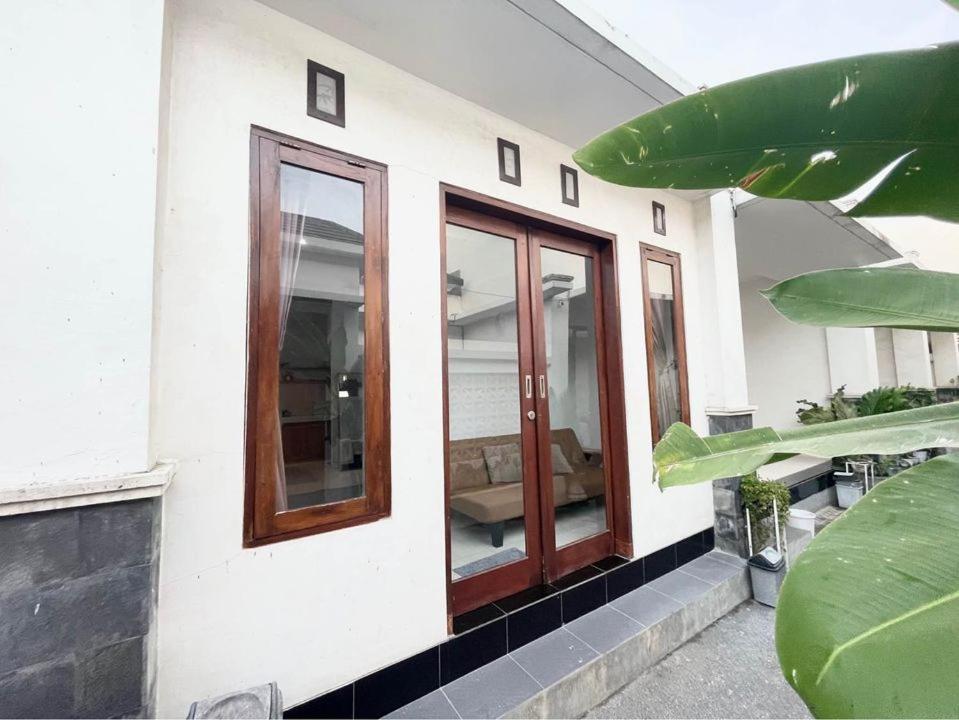 Lagriya Guest House Ketewel Exterior photo